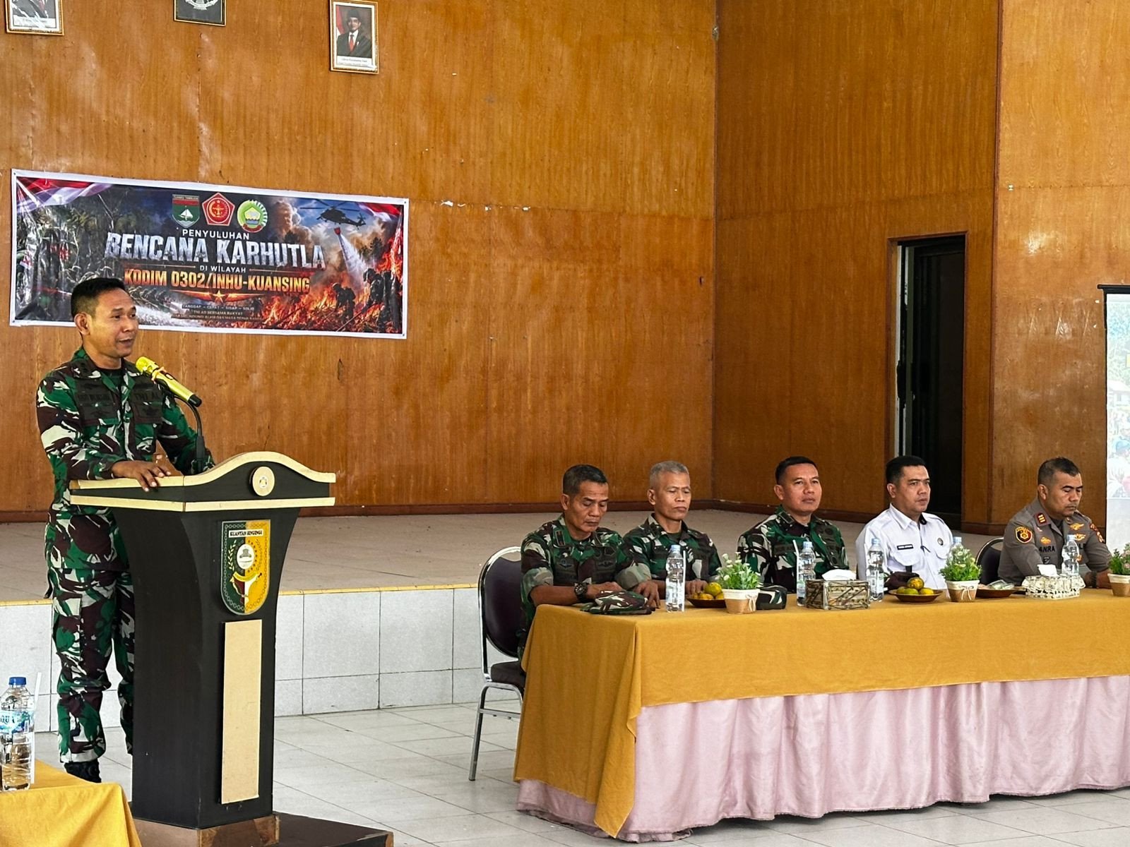 Tim Penyuluh Mabes TNI Ajak Masyarakat Gunung Toar Jaga Lingkungan Bersama
