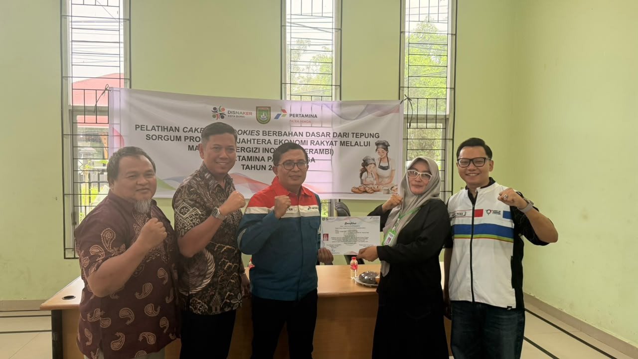 Pertamina Patra Niaga Kilang Dumai Beri Pelatihan Pengolahan Sorgum untuk Kelompok Wirani Rejosari