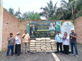 PT STA Oils and Fats Dumai Bantu Pembangunan Pondok yang Sempat Terhenti